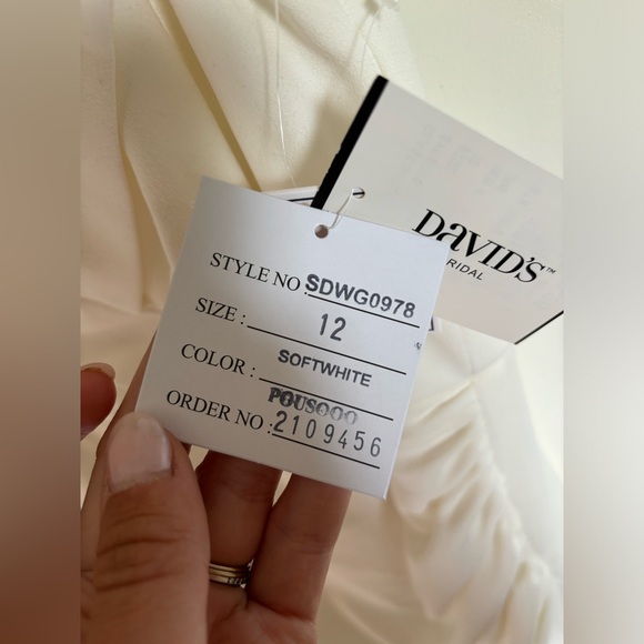 Short off shoulder crepe dress! Size 12. Brand new - Picture 5 of 6